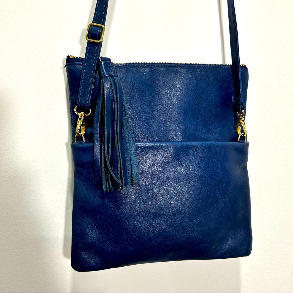 ROOTS Blue Leather Crossbody Bag